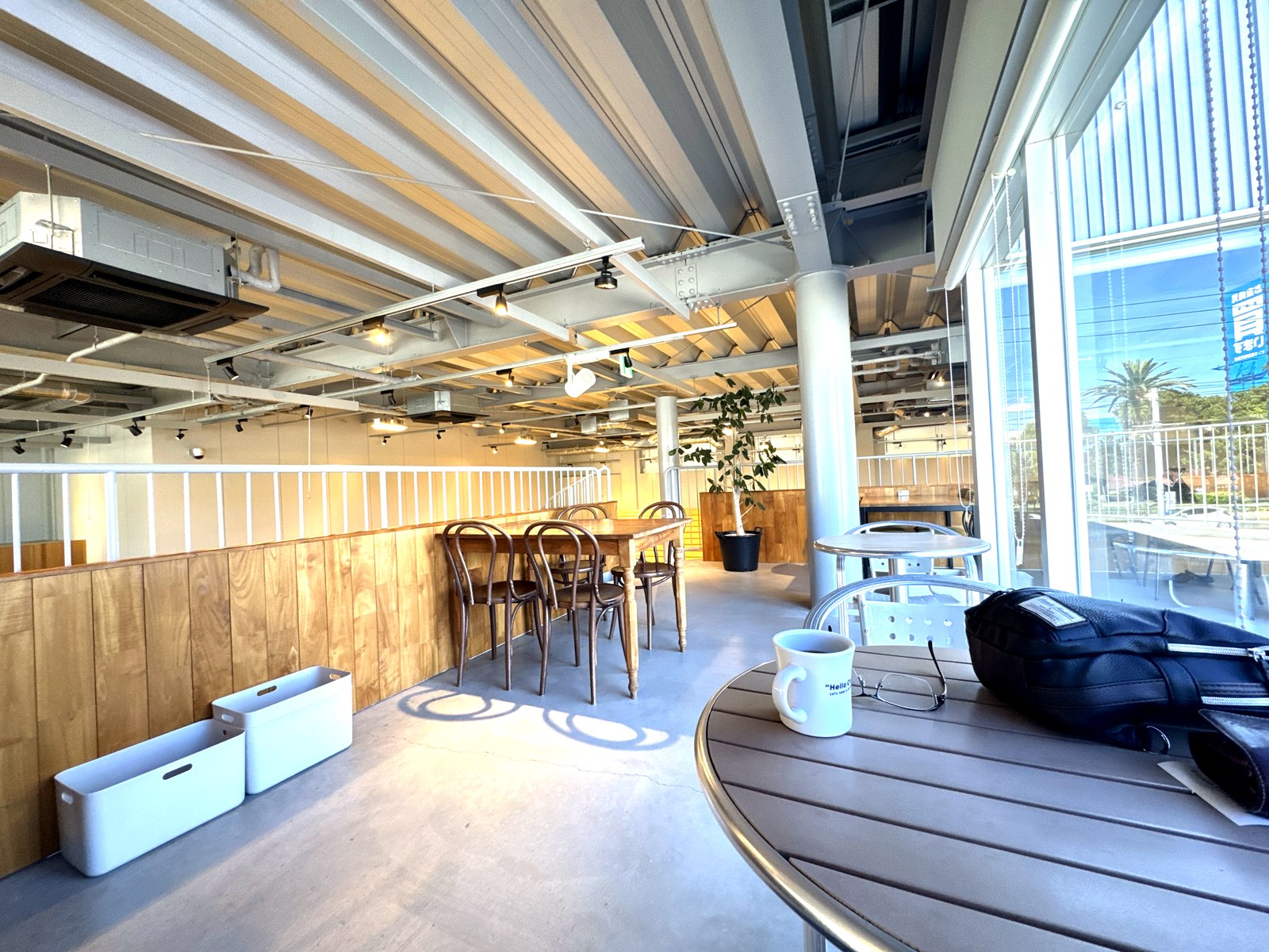 danken COFFEE の店内